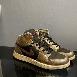 Nike Air Jordan 1 phat / Silver berry black Youth 6.5
